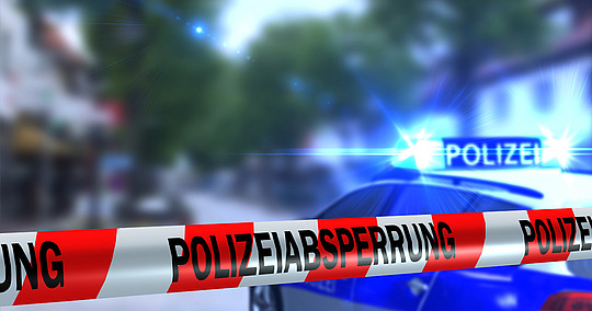 Polizei sperrt Straße ab
