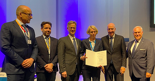 Die Sektion DAF hat das DGOU-Siegel für Personenqualifikationen erhalten © S.Herda / DGOU Übergabe der Personenqualifikation